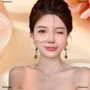 [COD] Biubiuni Maillard hình học bướm cà phê bông tai cho phụ nữ thời trang cổ điển đinh tán cá tính thả bông tai sang trọng thiết kế đồ trang sức