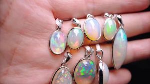 「SG SHOP」Premium Natural Opal Pendant 高品质天然彩光澳宝项坠
