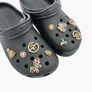 10 cái/bộ CROCS jibbitz quyến rũ đầy màu sắc 3D bướm khóa giày phụ kiện có thể tháo rời giày hoa trang trí cho CROCS