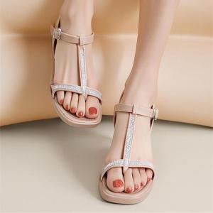 Womens Korean Style Flat Sandals Versatile Non-Slip Waterproof Comfortable for All Seasons with Rhinestone sandals 060523