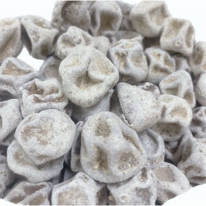 บ๊วยมะนาวอบแห้งน้ำหนัก800กรัมราคา130บาทเค็มๆเปรี้ยวๆอร่อยดีค่ะ