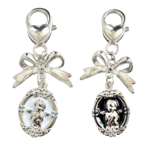 Unique Designs Key Holder With Bowknot Chain Detailing Retro Korean Aesthetic Gift for Women Friend