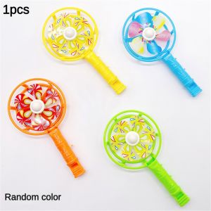 DIGREPAIR กังหันลมนกหวีดใหม่กังหันลมมือถือลมเป่านกหวีดพัดลมของเล่น กังหันลมนกหวีดพลาสติก ขนาดเล็ก สีสันสดใส แบบสร้างสรรค์ ของเล่นสําหรับเด็ก