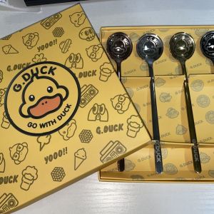 ขายส่ง Set ช้อนสแตนเลส 4 ชิ้น เป็ดน้อยสีเหลือง ช้อนเด็ก ขนาดพกพา กล่องเป็ดเหลือง