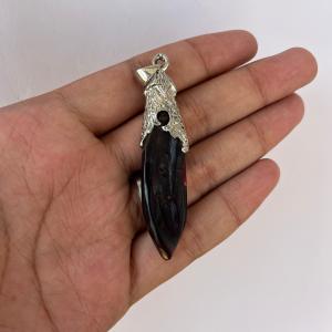 Liontin Kalung Akar Bahar Merah Variasi Alpaka Tembus Cahaya