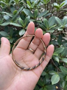 VÒNG TAY TẦM SÉT 3 MÀU NGƯỜI DÂN TỘC MIỀN NÚI ĐỂ NÂNG CAO NĂNG LƯỢNG CƠ THỂ