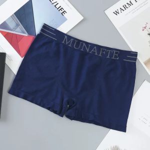 Underpants Mens Four Corner Mid Waist Young and Comfortable Breathable Dynamic Sweat-absorbing Breathable U-shaped Protruding Shorts