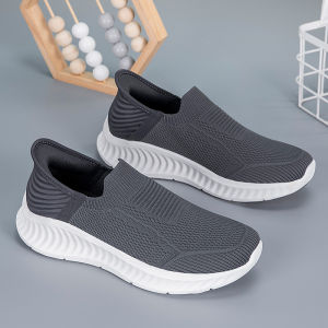 Summer new middle-aged mens flash shoes anti-slip soft-soled dad shoes light and comfortable to wear on one foot and elderly walking shoes