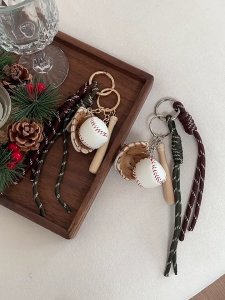 Sporty Bag Ornament Practical Metal Baseball Design Key Charm Keychain Trendy Backpack Decoration For Adults