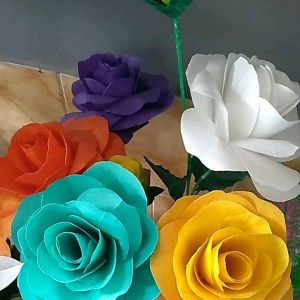 Bunga hias mawar handmade dari plastik kresek