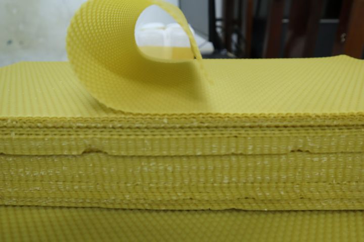 5%20Ch%C3%A2n%20T%E1%BA%A7ng%20Ong%20N%E1%BB%99i%20S%C3%A1p%20V%C3%A0ng,%20M%E1%BB%81m%20K%C3%ADch%20Th%C3%ADch%20Ong%20X%C3%A2y%20Nhanh%20-%20Image%204