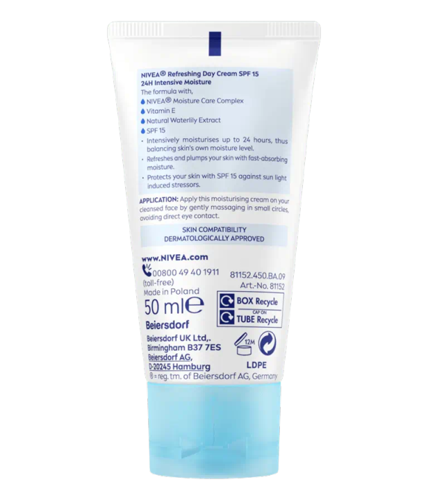 Nivea%20Refreshing%20Day%20Cream%20-%2050ml%20-%20Certified%20from%20Nivea%20Uk%20-%20Image%205