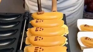 Heavy Duty Smiley Banana Waffle Maker Commercial Electric Non-Stick Waffle Baking Machine for Snack Shop