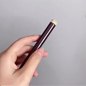 【Ready Stock】KUMO上妆唇刷晕染唇刷KUMO Lip Brush Lips Brush Makeup Brush Berus Bibir Lips Makeup Brush Lip Brush for Lips Makeup