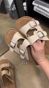 Stylish Comfortable Versatile 2025 Summer Thick-Soled Mid-Heel Buckle Loose Round-Toe Casual Outdoor Slippers For Women