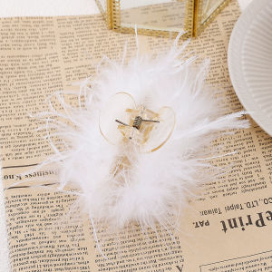Super Fairy Ostrich Feather Hair Clip Korean Sweet Fluffy Hair Claw Furry Shark Clip Ponytail Crab DIY Headwear Hair Accessories