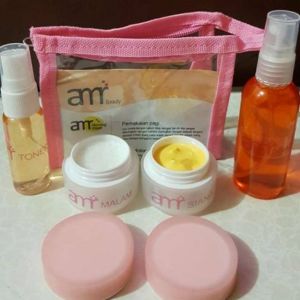 Amr Glow 1 Paket Ori Skincare Menghilang Flek Hitam Krim Amr Glow Ori Untuk Perawatan Wajah Jerawatt