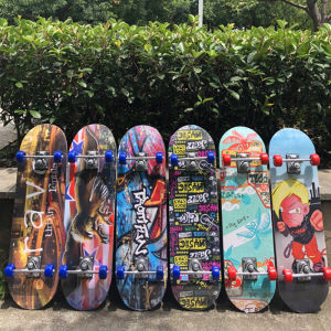 Skateboard สเก็ตบอร์ด 80cm ผู้เริ่มต้นเล่น-มืออาชีพ (สินค้าพร้อมเล่น) แฟชั่นสเก็ตบอร์ด สเก็ตบอร์ด 4ล้อ