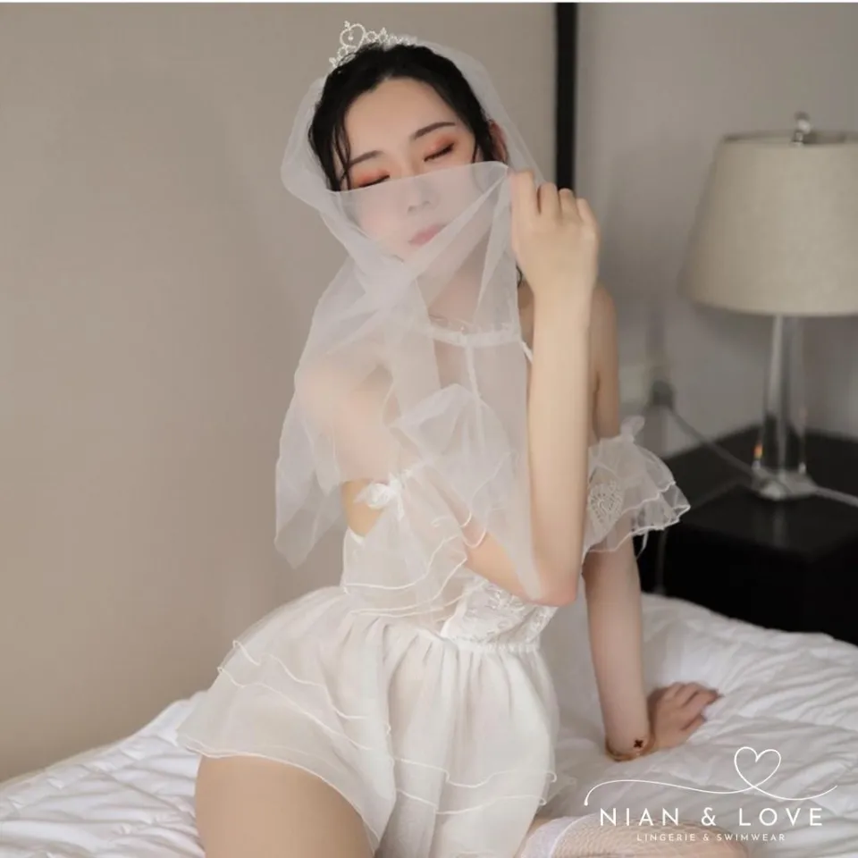 Váy ngủ lụa trơn phối ren kèm áo choàng cô dâu cao cấp Việt Nam thiết kế