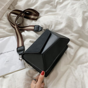 พร้อมส่ง กระเป๋าสะพายผู้หญิง กระเป๋าสะพายข้าง กระเป๋าสะพายผญ กระเป๋าสะพายแฟชั่น เกาหลี วัยทำงาน วัยรุ่น