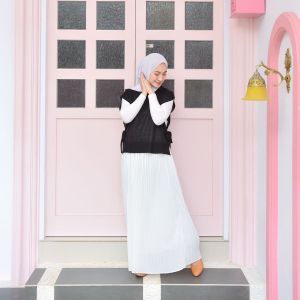 ILLO VEST ROMPI RAJUT TALI POLOS WANITA ANDIN VEST