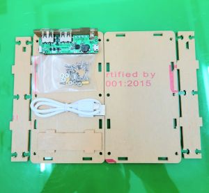 Box sạc mica dùng 6 cell pin 18650 tặng mạch và dây cáp sạc chính hãng MONVAM M10( không bao gồm pin)