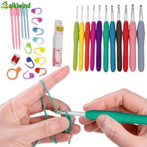 Sewing Tools Set Crochet Hooks Set with Case Colorful Crochet Hooks Kit Ergonomic Handle 11 Sizes for Mom Grandma Gifts