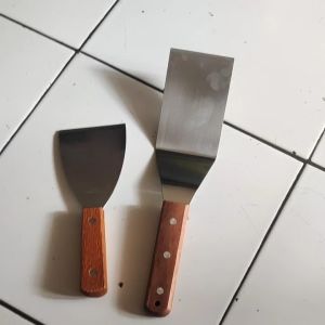 Spatula Sutil Tahan Panas Stainless Steel Untuk Martabak Roti & Tepanyaki