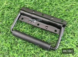 หูยกสปริงติดแร็ค รหัสสินค้า SW-1041 มือจับสปริงเปลือย สีดำ ยกตู้ลำโพง อุปกรณ์ประกอบแร็ค วัสดุเหล็กหนาชุบดำ สวยแข็งแรง