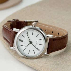 Retro Quartz Watch for Women Small Dial Simple Digital Design Light Luxury Style for Students 