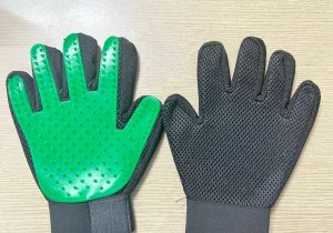 [HCM](Siêu rẻ) 01 Găng Tay chải lông cho chó mèo - Hàng loại 1 - Dày dặn chải lông thừa siêu sạch. Lược chải lông chó mèo