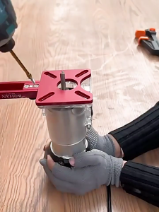 เราเตอร์มิลลิ่งร่องเครื่องกัดเราเตอร์สำหรับตู้เครื่องมืออเนกประสงค์พร้อมตรงกลางอัตโนมัติ