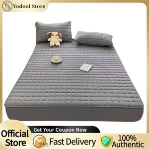 Durable Waterproof Air Mattress 150x200cm Noiseless Fitted Sheet for Camping and Hiking Lightweight and Portable Design