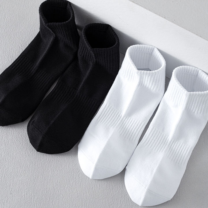 5/10pairs%20Socks%20Mid-length%20Solid%20color%20Sports%20White%20and%20black%20Deodorant%20Sweat-wicking%20-%20Image%204