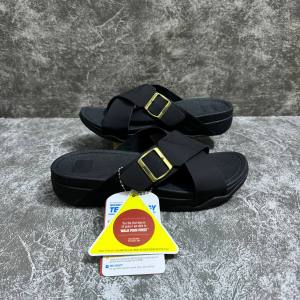 รองเท้าเเตะ สลิงรุ่นใหม่ สีกรมพื้นขาว สวย ใส่ได้ทั้ง หญิงและชายไซร้ 36---44 พร้อมส่งทุกคู่