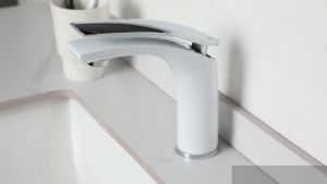 LDIES Painted White Bathroom Basin Sink Faucet Deck Mounted Single Handle Control Stream Spout Hot And Cold Water Mixer Taps 6T4N9