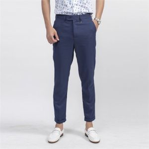 Quần âu ATR00609 Aristino dáng carrot fit trẻ trung họa tiết kẻ chìm