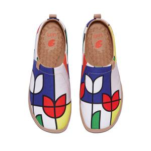 UIN Art Painted Travel Women Shoes Canvas Round Toe Slip on Lightweight Loafers Breathable Fashion Sneakers