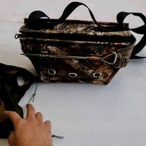 Mồi mái đế vuông màu lá cây khô. kèm cọc cắm và túi bổi