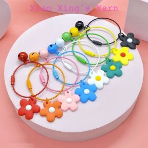 Móc khoá hoa chuông phối dây thép gài chắc chắn móc thú chìa khoá nhiều màu sắc xinh xắn | Xiaoxingyarn