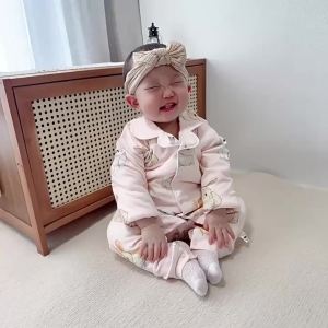 Childrens  pajamas for spring and autumn made of pure cotton a Baby-style long-sleeved romper baby crawling clothes home wear