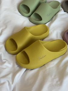 New Thick-Soled Slippers For Women Lightweight For Home Use Suitable For Couples Solid Color Summer Leather-Textured Sandals For Men