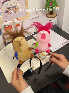 Stylish Capybara Headband Cartoon Animal Shaped Hairband for Women and Kids Cute Stage Performances Headwear Ornament