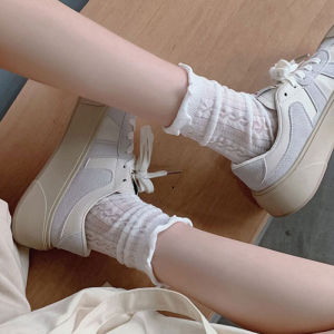 ถุงถูกเท้าลูกไม้สีขาวหูหู พิเศษสีขาว บรรจุคู่เป้าหมายของผู้หญิงล็อคสวมใส่แรง บันดาลใจ บรรจุคู่ ร้อน การสัมผัส ผู้ชาย หูจดหมาย สูงสำหรับผู้หญิง