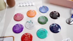 Geetery 10 Pcs Nurse Gifts BulkCompact Mirrors Christmas Bulk Gifts for Nurses Female CNA Portable Pocket Mirror Thank You for Nursing Practitioner Students LPN (MedalClassic)