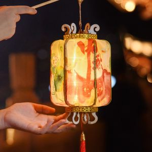 FORTUNESS Handheld Mid-Autumn Festival Retro Lantern with Tassel Glowing Portable Lantern Romantic Wood Framework Kindergarten Lantern Material Kit Lantern Festival