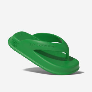 Small square-shaped flip-flops for women thick-soled suitable for home use non-slip versatile for travel and beach suitable for men and couples