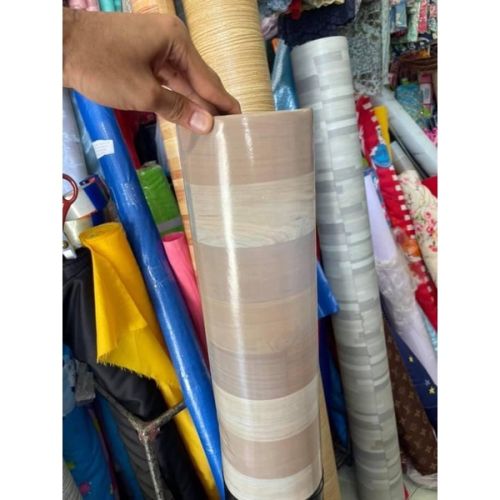 เปรียบเทียบเสือน้ำมันแบบม้วน vs แบบแผ่นลายไม้ เลือกแบบไหนให้เหมาะกับห้องและงบประมาณ