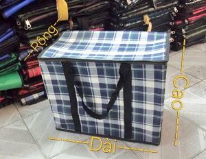 Túi giữ nhiệt size lớn túi dày dặn và chắc chắn có nhiều kích thước lựa chọn- Giao màu ngẫu nhiên ( Nhận May theo yêu cầu sl lớn).
