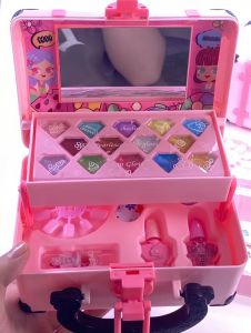 Childrens Natural Cosmetic Set Disney Princess Washable Makeup Box Cosmetic case Eye shadow Makeup brush Nail polish Lipstick blush